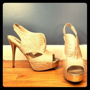 Glittery high heels-gold